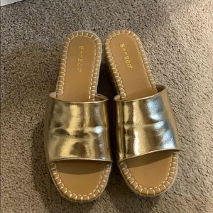 Gold platform wedge